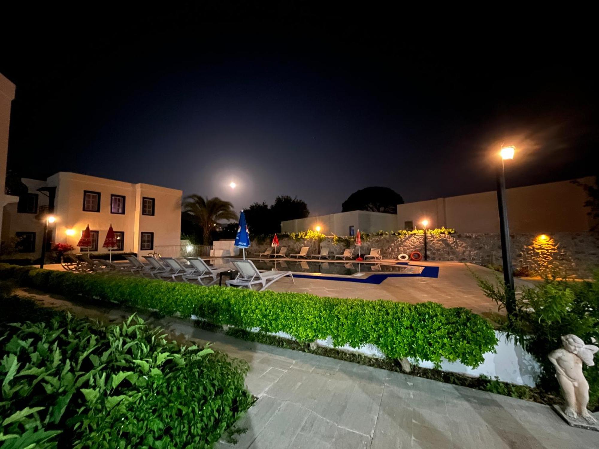 Ege Apartments Яликавак Екстер'єр фото